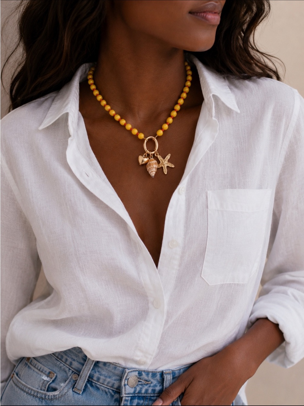 New! Coastal Yellow Beaded Gold Shell Starfish Charm Necklace NWOT (1047)